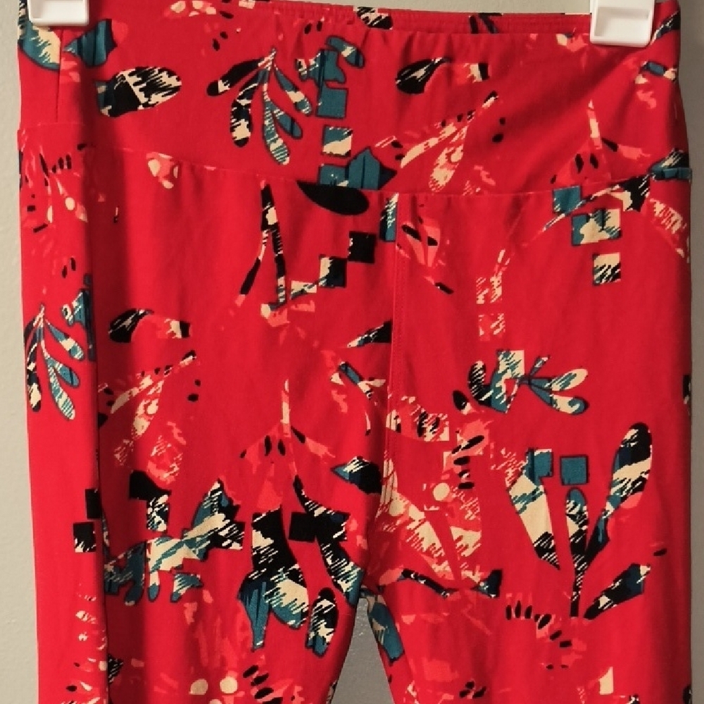 LuLaRoe Women's Leggings in Red with Abstract Pattern
